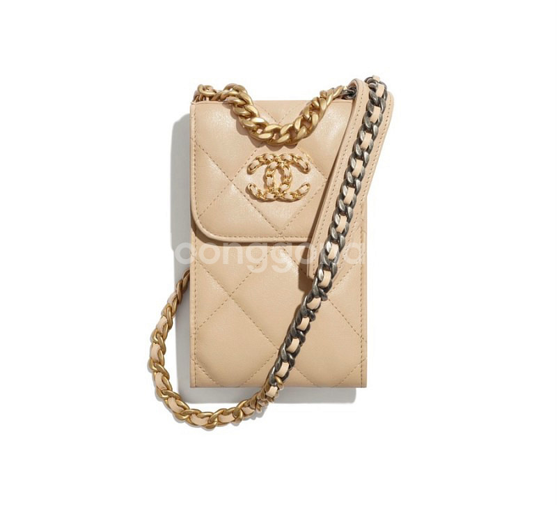 샤넬19 램스킨 폰 홀더백--1