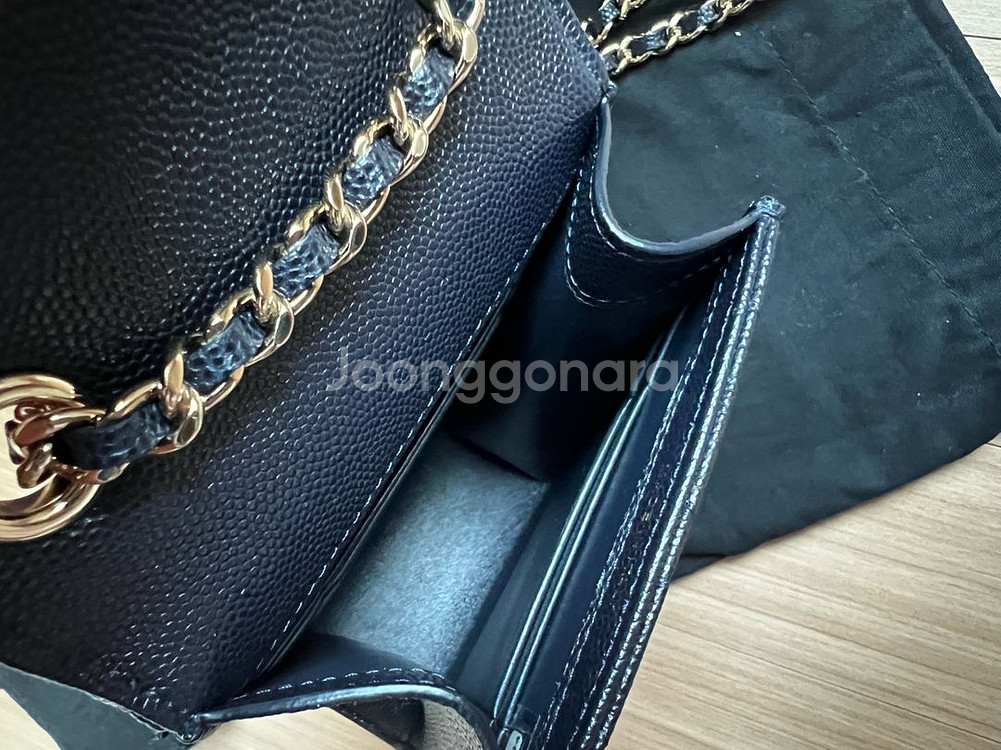 샤넬 클래식 턴락 CC 폰홀더백 캐비어 다크네이비--8