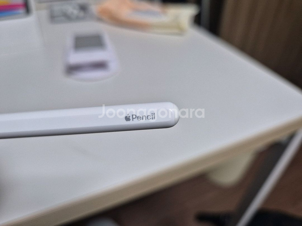 애플펜슬 2세대 패드랑 호환성을 못보고사서 판매합니다--0