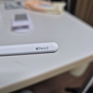 애플펜슬 2세대 패드랑 호환성을 못보고사서 판매합니다