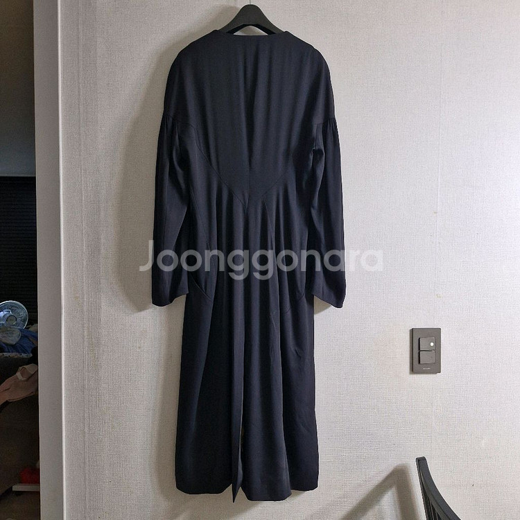 럭키슈에뜨 간절기 롱코트 (1회 착용)--7