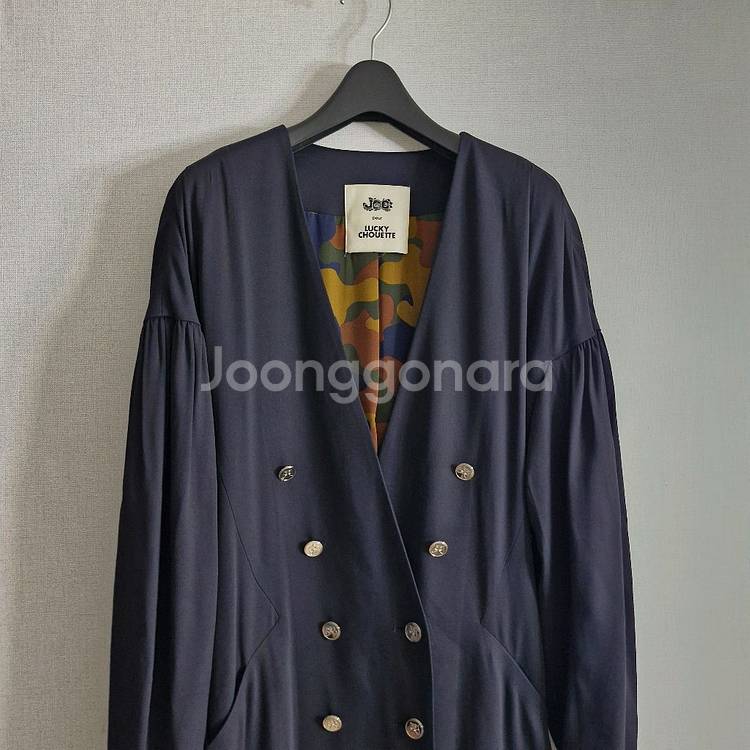 럭키슈에뜨 간절기 롱코트 (1회 착용)--6