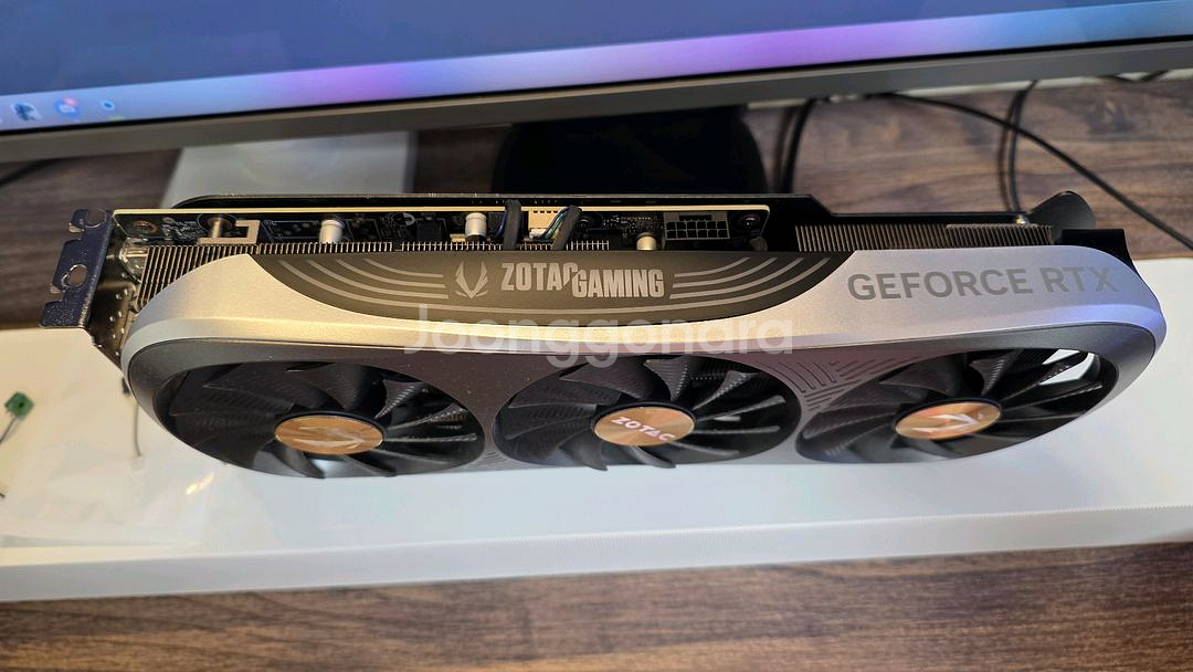 ZOTAC RTX4070Ti TRINITY OC 12G--1