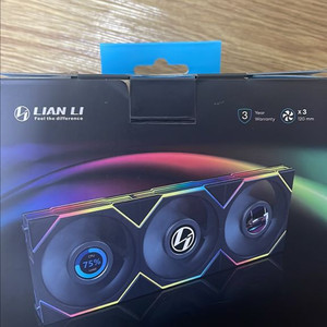 리안리 Lian Li Uni Fan TL LCD 120
