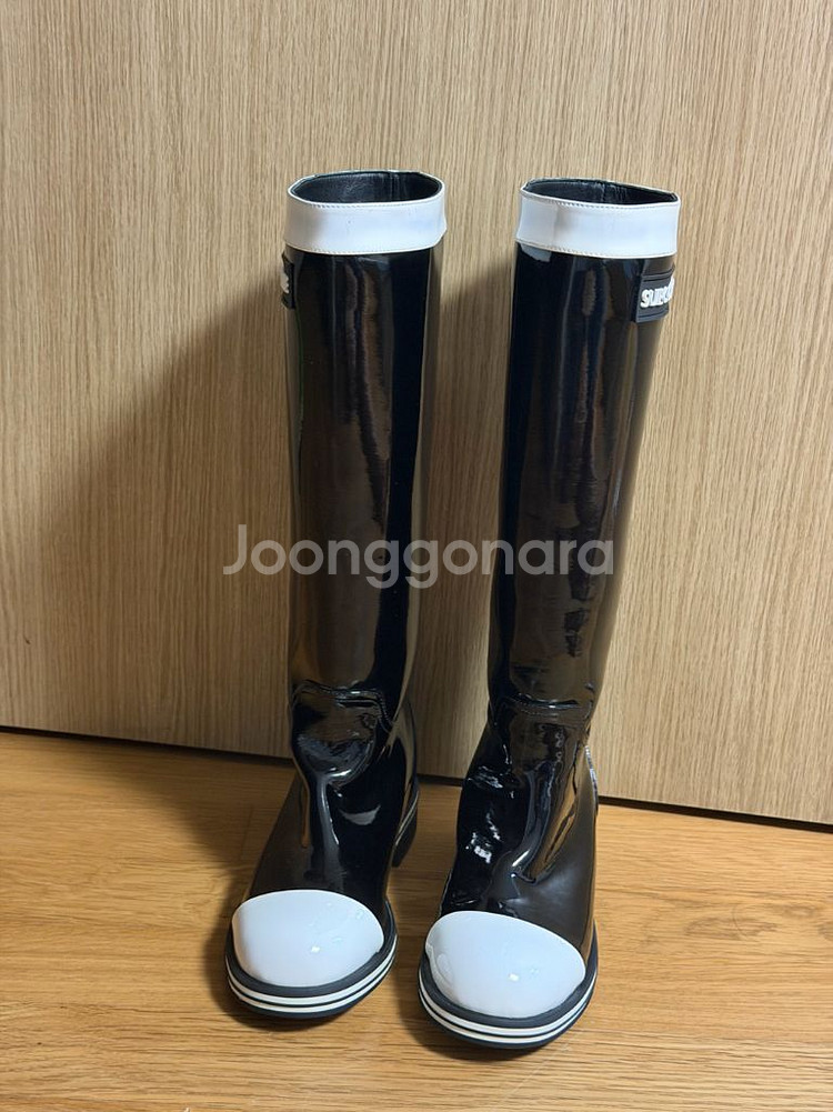 슈콤마보니 에나멜 롱부츠. 240mm. 37사이즈.--0