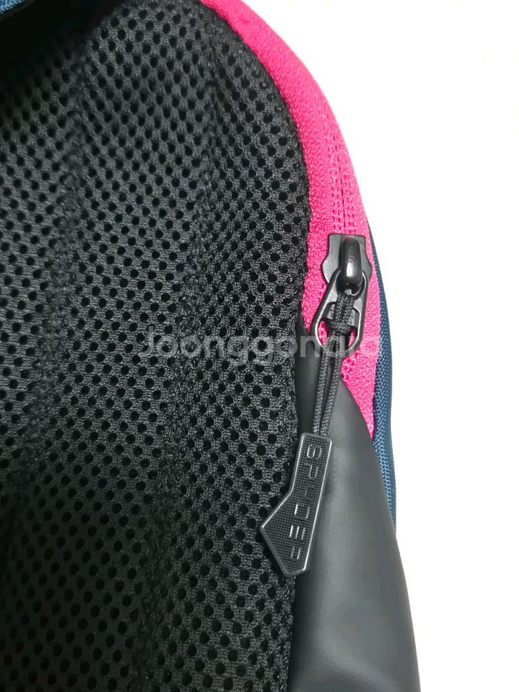 스파이더 슬링백--3