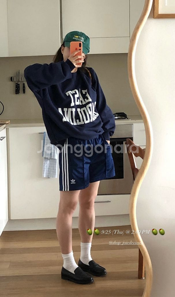 조이드비비에 빈티지 맨투맨--1