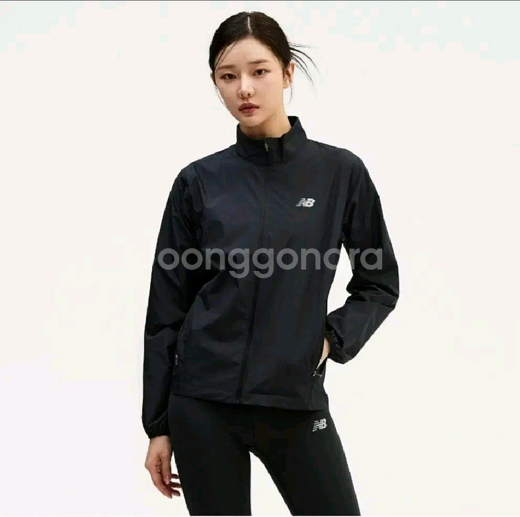 뉴발란스 스탠다드핏 러닝 자켓 바람막이--0