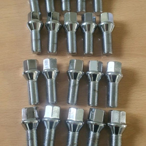 휠 볼트(크롬) 벤츠용 (숏볼트) 20EA