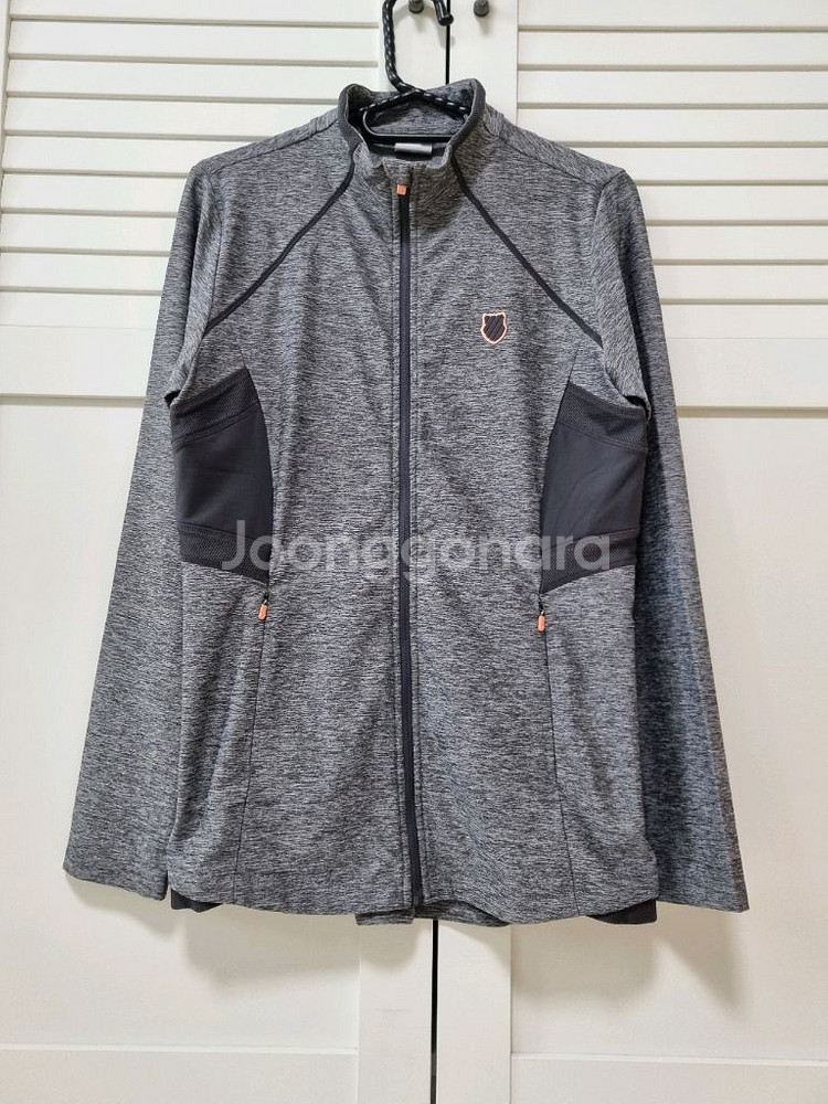 케이스위스 운동복 상의. 90사이즈(55~66)--0