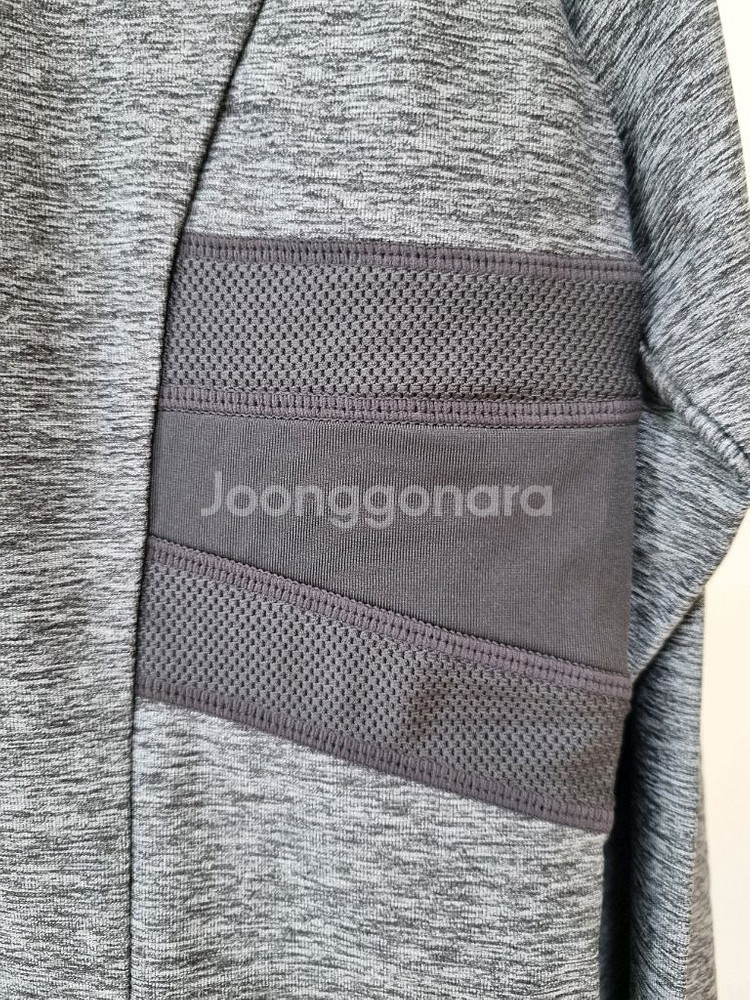 케이스위스 운동복 상의. 90사이즈(55~66)--4