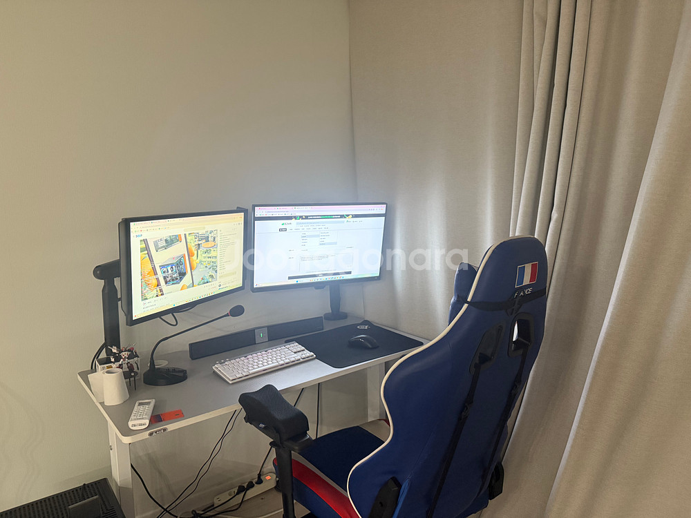 Astral RTX 5090 탑재된본체 모니터 등등셋트--5