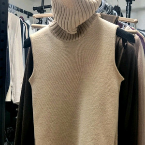 샤넬 터틀넥 니트 베스트 38사이즈