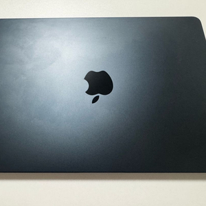 맥북에어 M2 13인치 / 16g / 512g