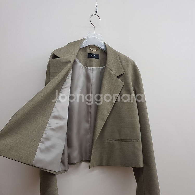 한섬 시스템 2022 울블렌드 크롭 데일러드 자켓--6