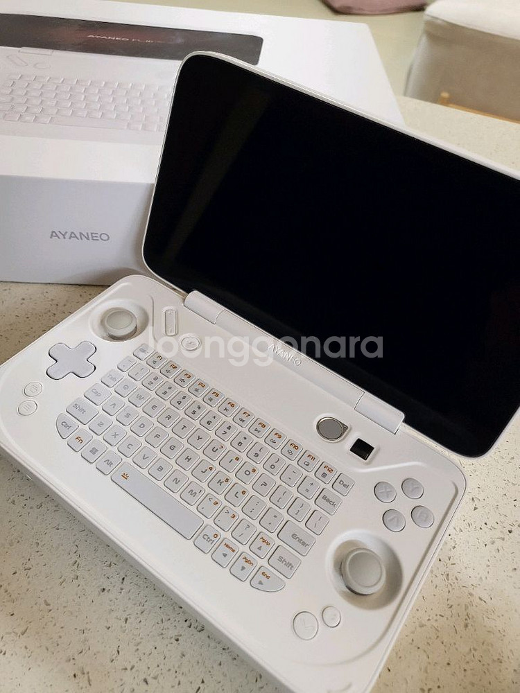 아야네오플립KB / 화이트 / 32G / 2T 팝니다.--0