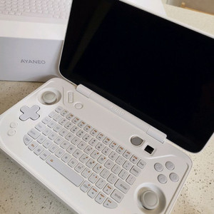 아야네오플립KB / 화이트 / 32G / 2T 팝니다.