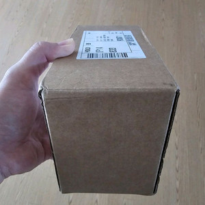 부산 솔라나폰 Seeker + 전용 케이스 미개봉 판매