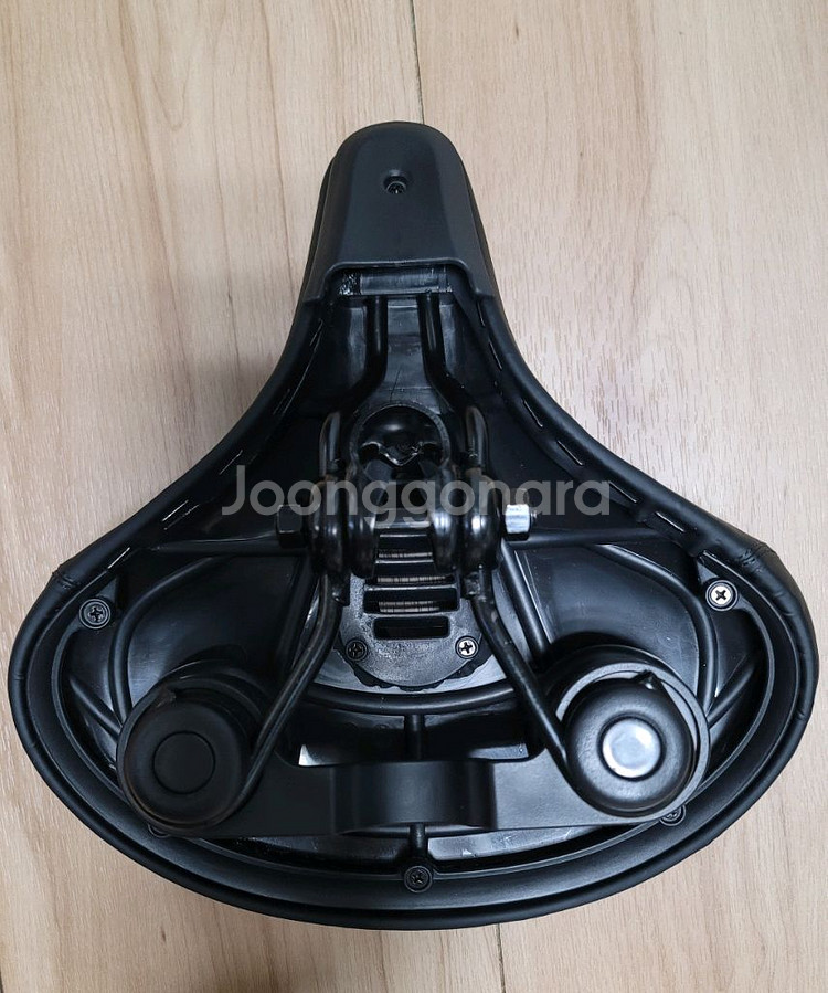 자전거 가죽 안장--1