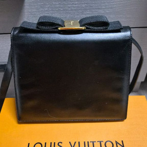 페레가모 리본가방 정품