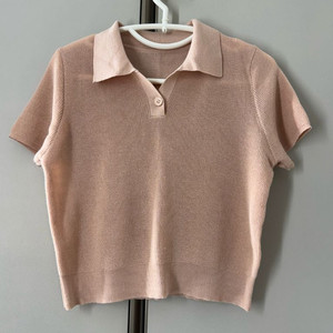 피치색 니트 폴로티