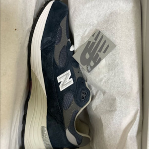 뉴발란스 992 네이비 us8.5 265 새제품