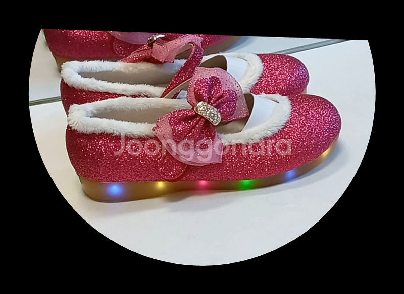 새상품 여아 led 퍼플랫 털구두190--1