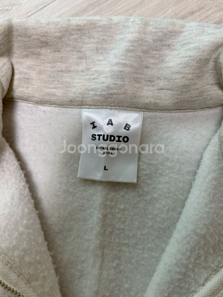 아이앱 스튜디오 하프 집업 오트밀 버건디 (23SS)--2