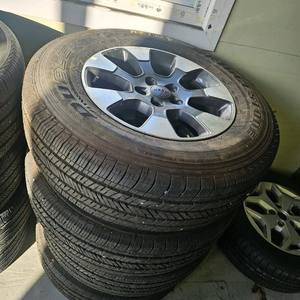 jeep글래디에이터 순정18인치휠+타이어