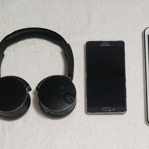 삼성 버즈fe akg헤드폰 노트4 갤럭시탭4 팝니다