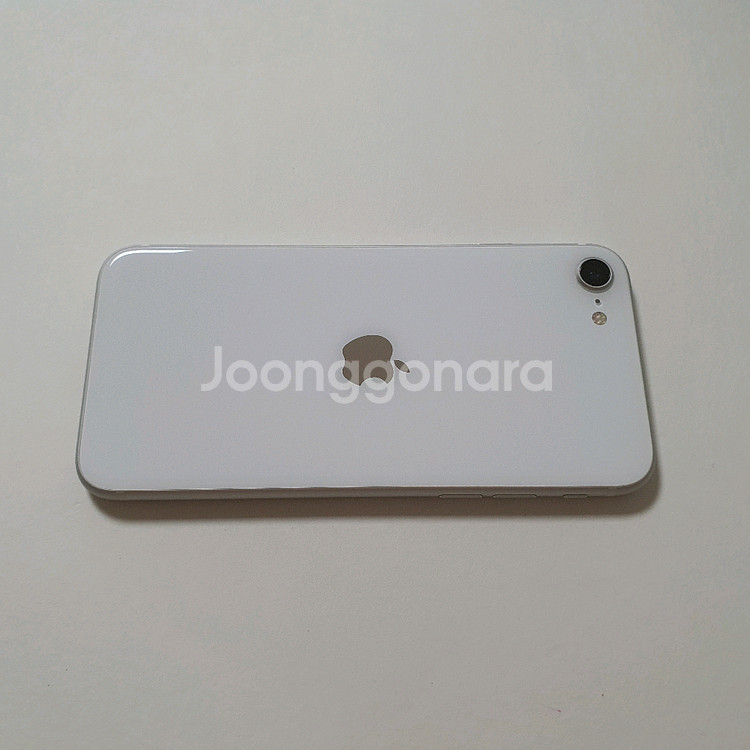아이폰 SE2 128GB A-급 깔끔 정상해지--1