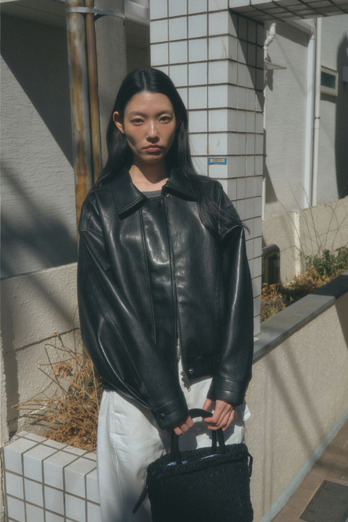 어그스트 비건 레더 블루종--1