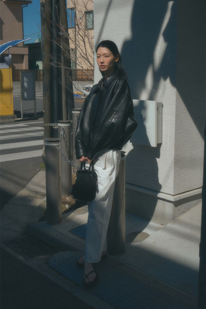 어그스트 비건 레더 블루종--5