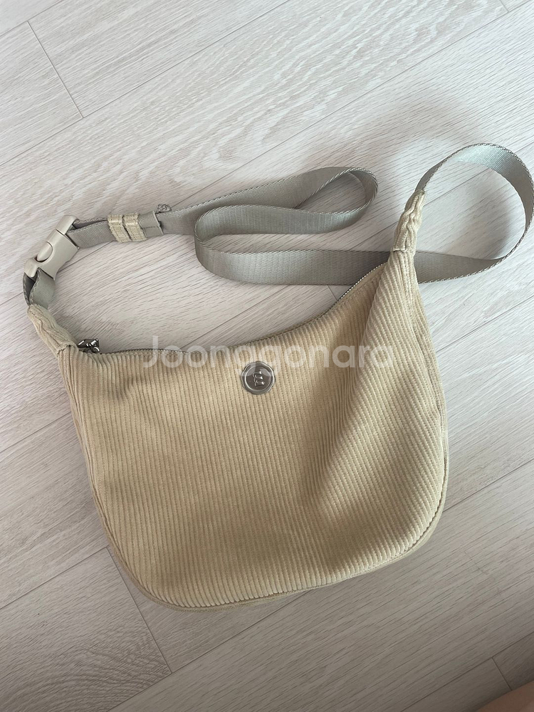 미닛뮤트 가방 판매해요️--0