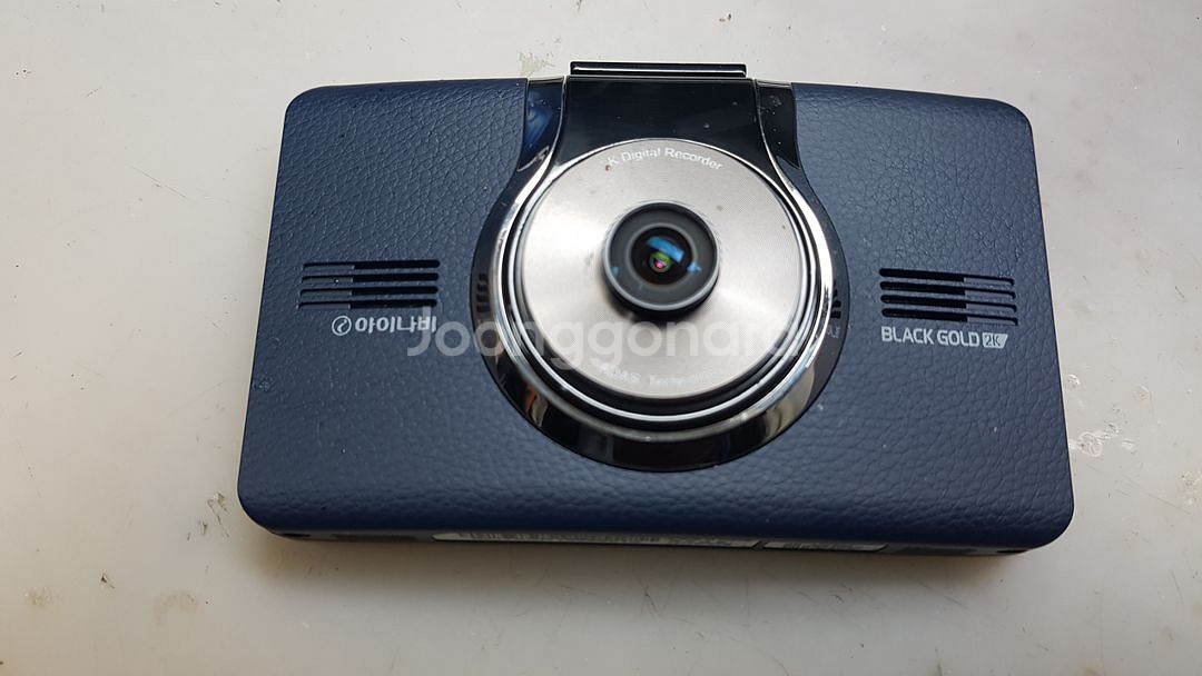 정비된 아이나비 블랙골드2k 앞쪽 본체만.--1