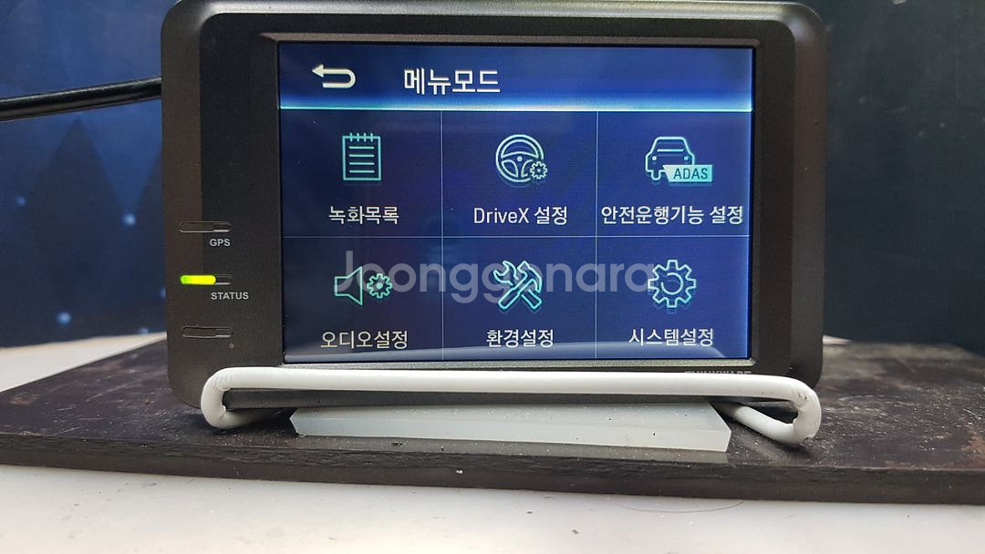 정비된 아이나비 블랙골드2k 앞쪽 본체만.--4