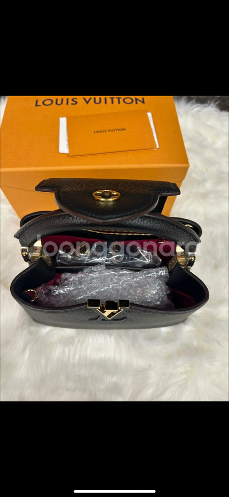 루이비통 카퓌신 BB 블랙--2