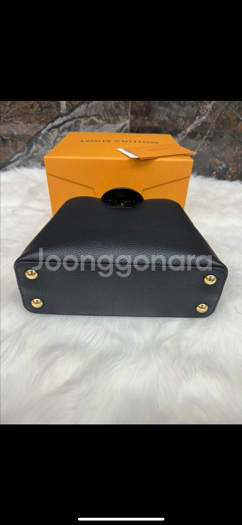 루이비통 카퓌신 BB 블랙--3