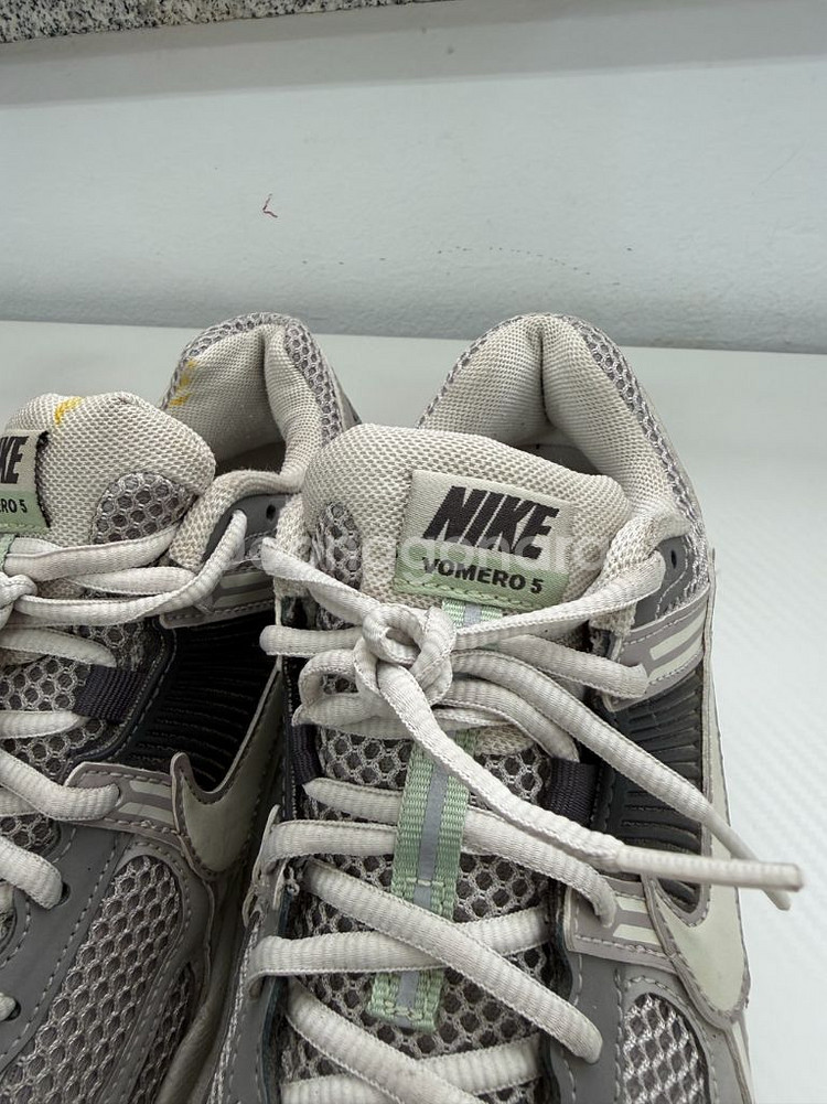 정품) 나이키 줌 보메로5 운동화 255--3