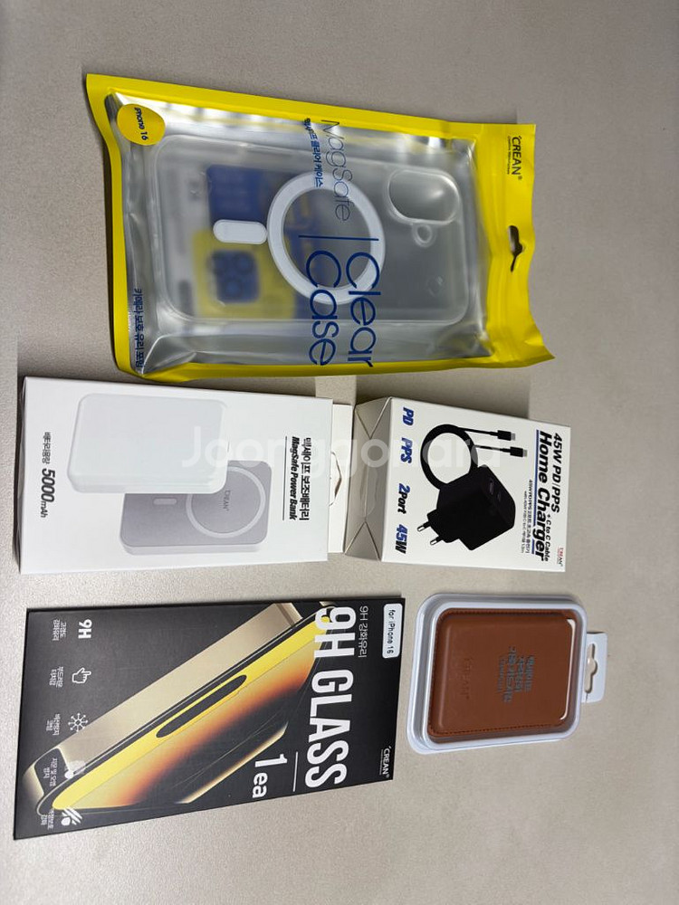 아이폰 16 256GB + 액세서리킷--2