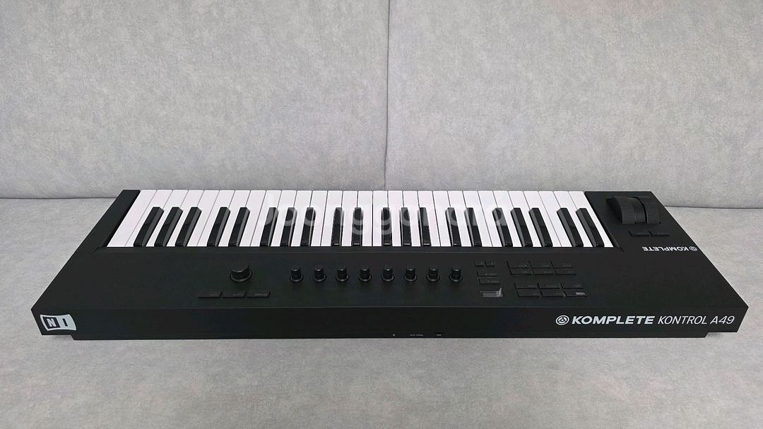 NI komplete Kontrol A49 마스터키보드--0