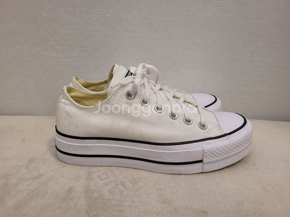 컨버스 척테일러 올스타 리프트 흰색 240mm--2