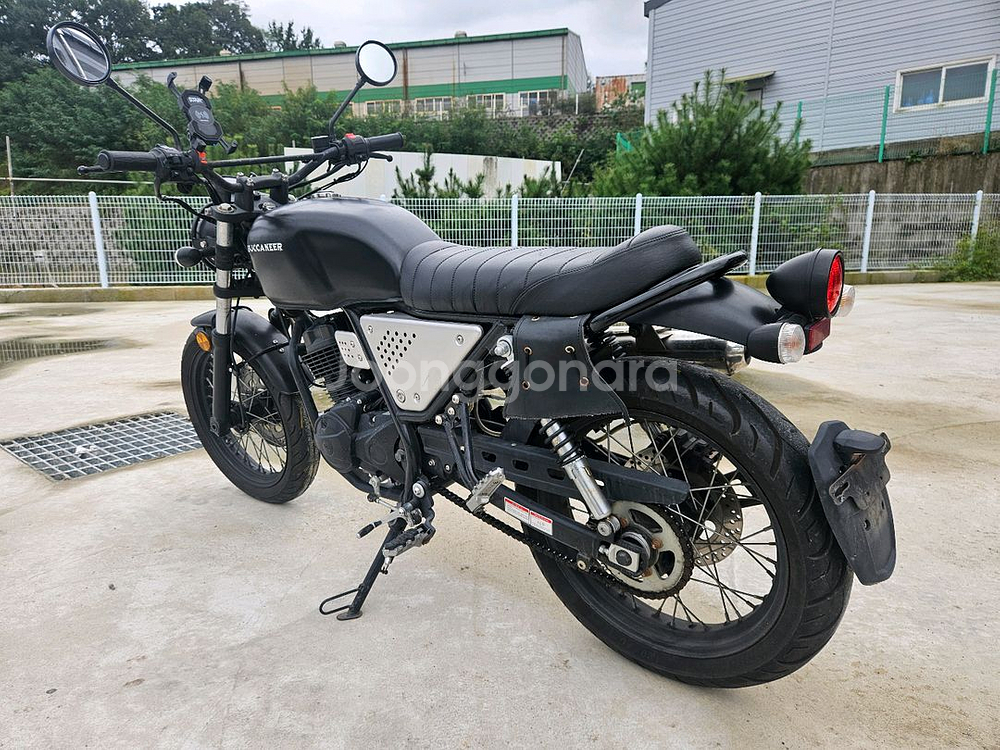 부캐너125/20년식/3천키로/140만원--5