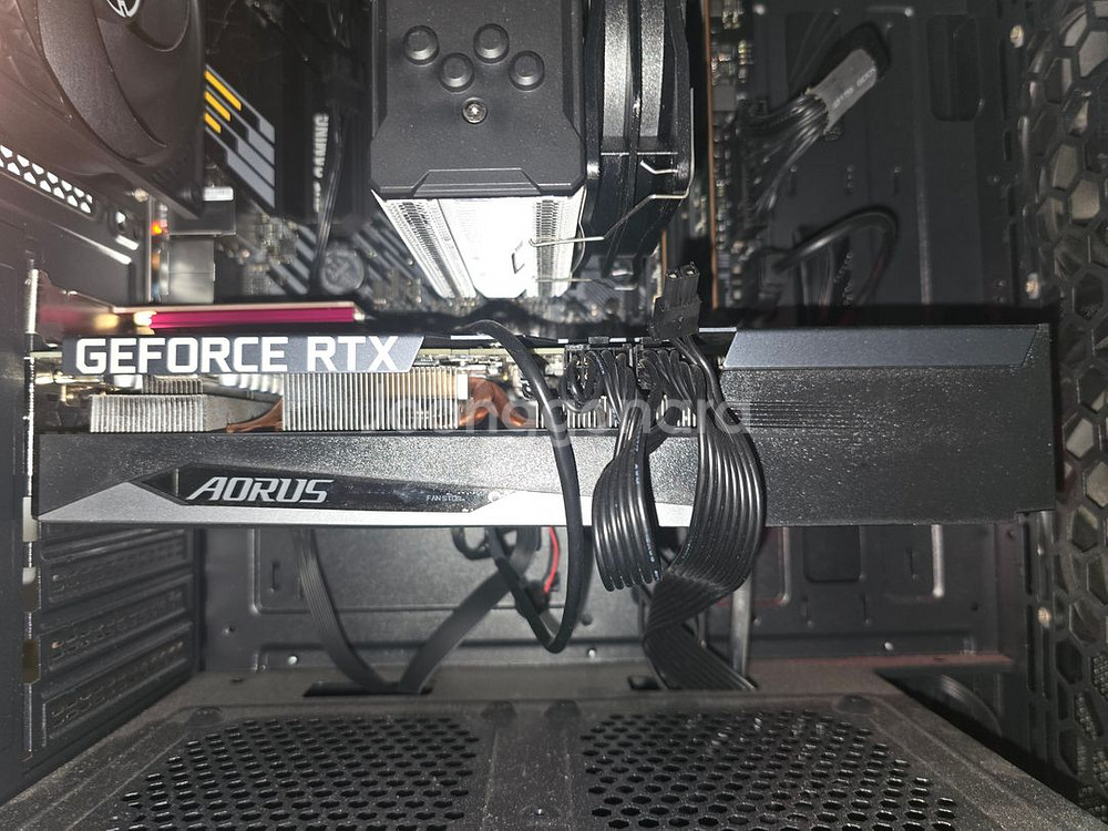 GIGABYTE AORUS 지포스 RTX 3060 Ti--3