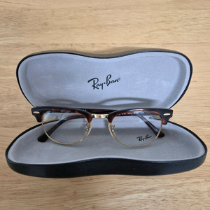 레이벤 RB5154 2372 브라운 안경입니다