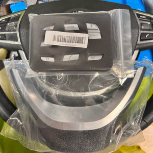 BMW F10 싱글에어백 열선(모듈포함)핸들 팝니다.