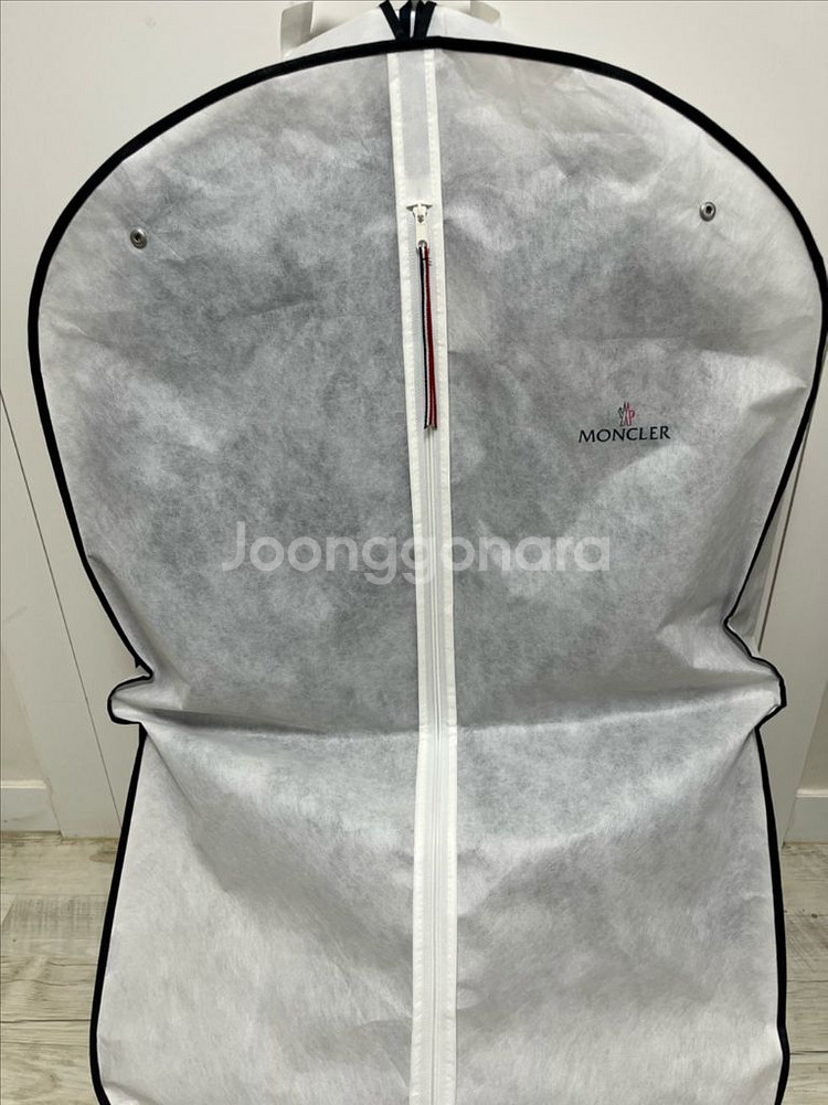 정품.몽클레어 Serittes 후드 쇼트 다운패딩--5