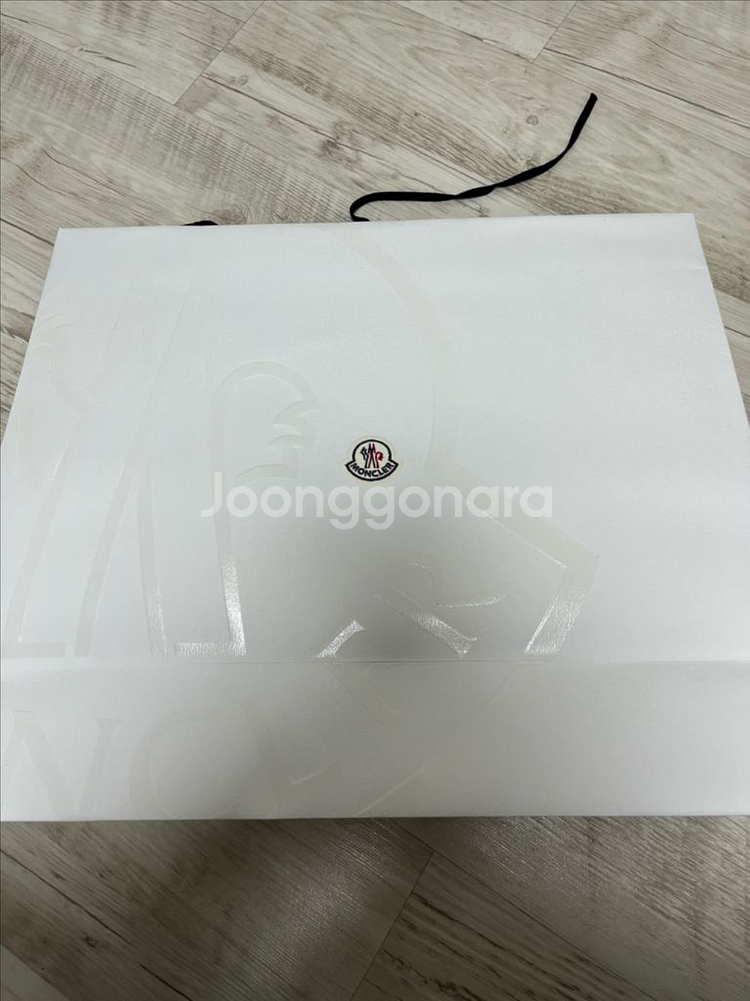 정품.몽클레어 Serittes 후드 쇼트 다운패딩--6