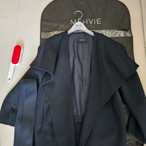 메비 시티 하프 코트 팝니다.