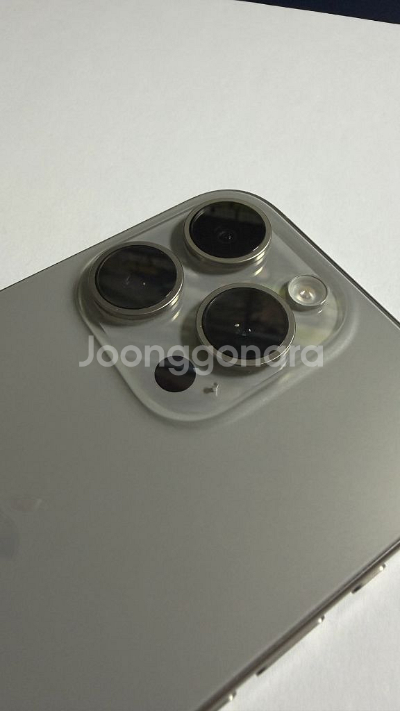 아이폰 15 프로 내추럴 티타늄 256기가 / 애플케어--15